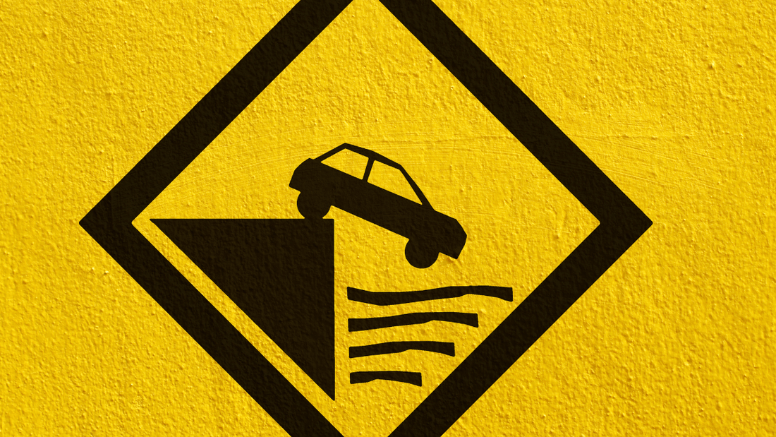 Rêver de tomber dans l'eau en voiture: quelle signification?